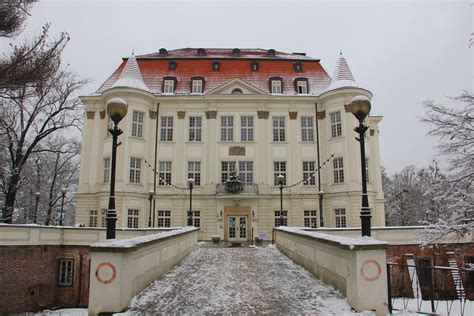 Leśnica Castle 